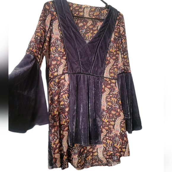 Pol Womens Bell Sleeve Floral Tunic Top Size S Velvet - Picture 5 of 7